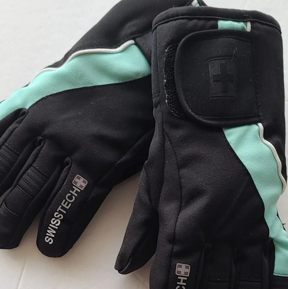 Swisstech gloves size S/M polyester,spandex